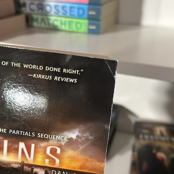 Dystopian Books - Picture 11 of 12